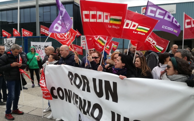 Huelga de los trabajadores de Arluy para reclamar un convenio justo