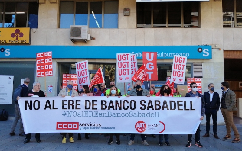 La plantilla del Sabadell, en huelga de nuevo contra el ERE